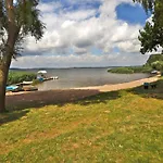 Am Kummerower See, * Sommersdorf (Mecklenburg-Vorpommern)